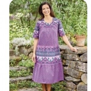 The Vermont Country Store Mid-Calf Tiered Cotton Muumuu Dress with Pockets Sz L